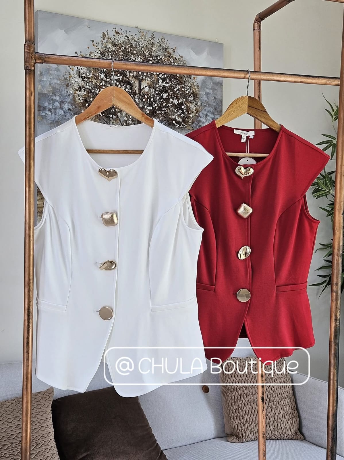 Blusa con botones dorados