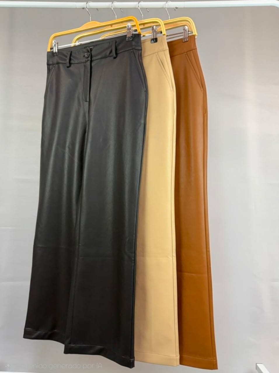 Pantalón Vinipiel